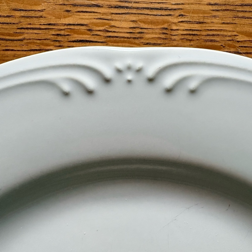 Vintage Pfaltzgraff Filigree Set of 2 Dinner Plates - Picture 12 of 17